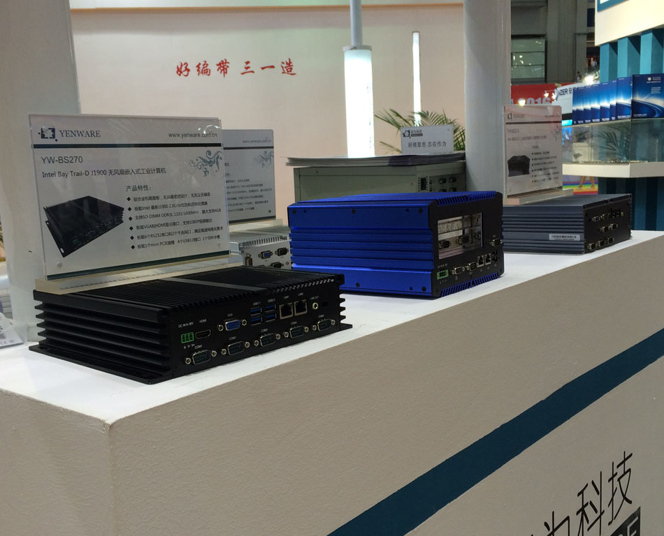 IMG_0356 950x768.jpg 嵌入式工控機
