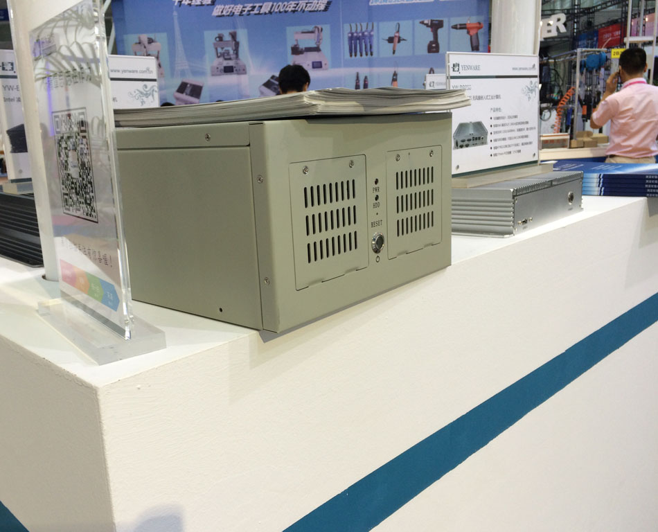 IMG_0358 950x768.jpg 工控機